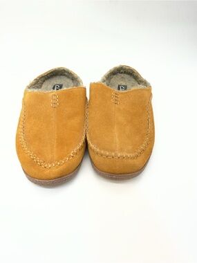 Clarks Men’s Basketball Stitch Suede Clog Slippers